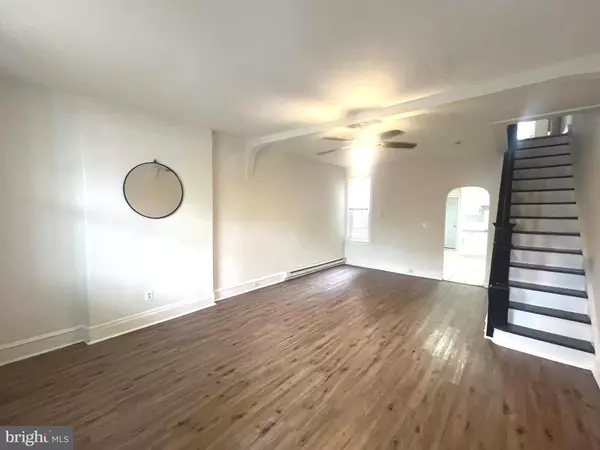 Philadelphia, PA 19140,725 W LUZERNE ST