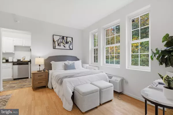 Arlington, VA 22201,1909 N RHODES ST #25