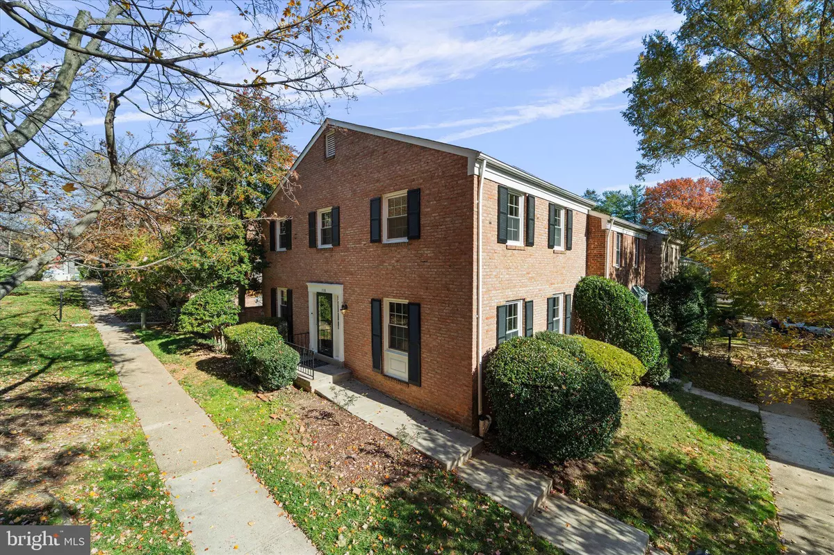 Fairfax, VA 22031,3118 BARNARD CT