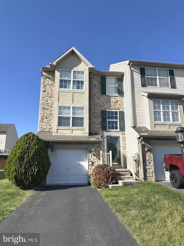 110 SARA LN, Hanover, PA 17331