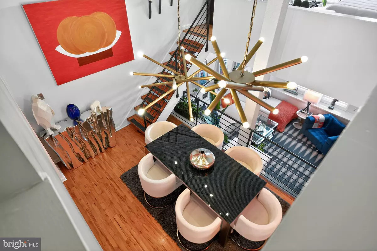 Philadelphia, PA 19147,915-25 BAINBRIDGE ST #102