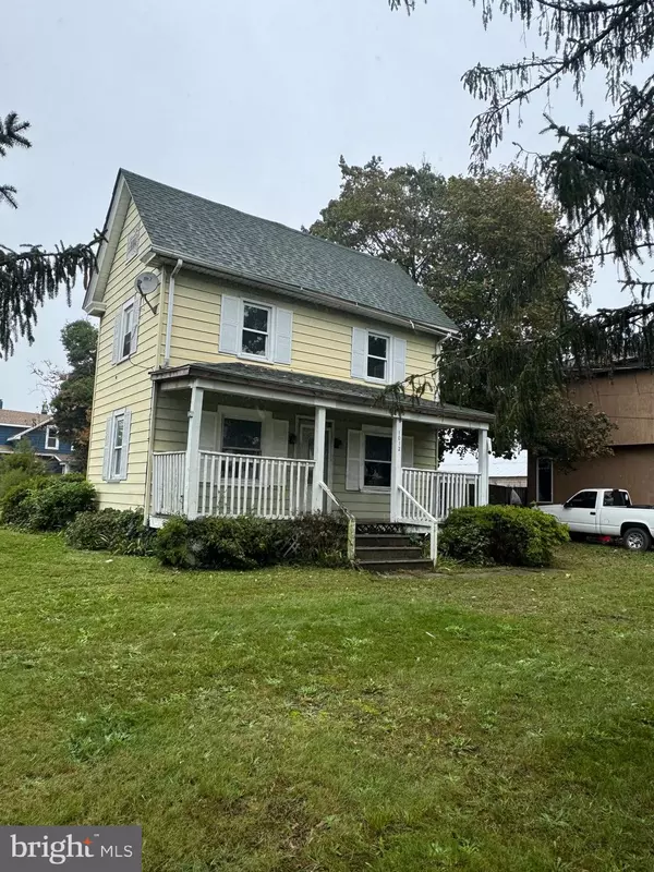 1012 E WALNUT RD, Vineland, NJ 08360