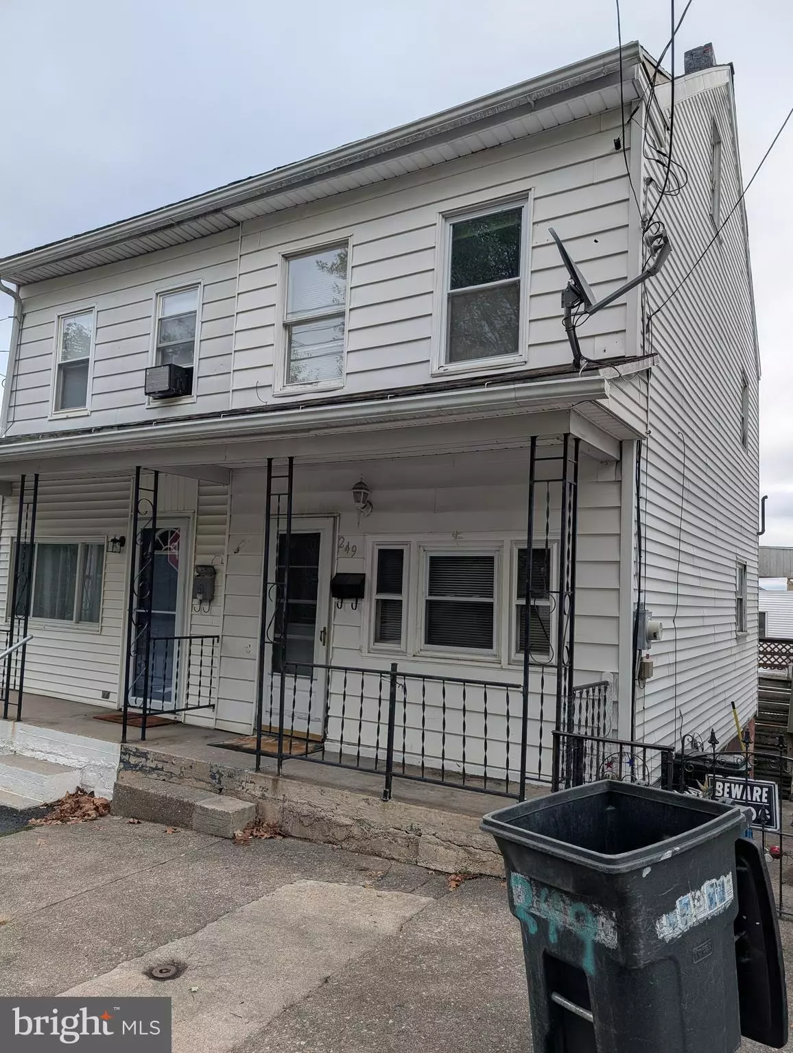Saint Clair, PA 17970,249 CHESTNUT ST