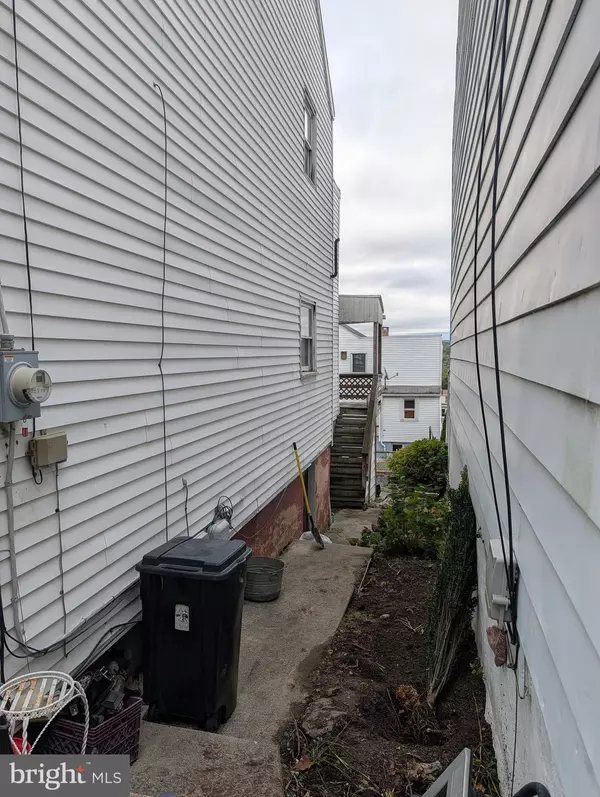 Saint Clair, PA 17970,249 CHESTNUT ST