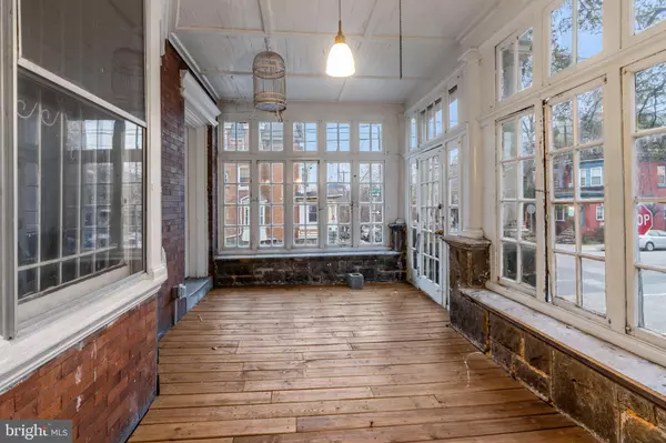 Philadelphia, PA 19104,4401 PINE ST