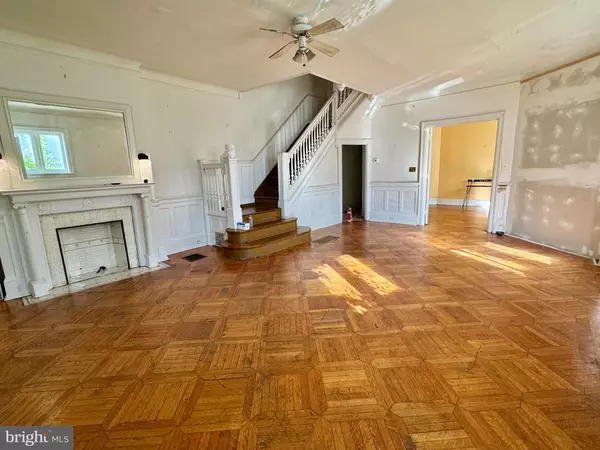 Philadelphia, PA 19104,4401 PINE ST