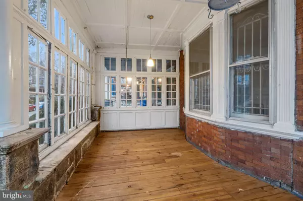 Philadelphia, PA 19104,4401 PINE ST