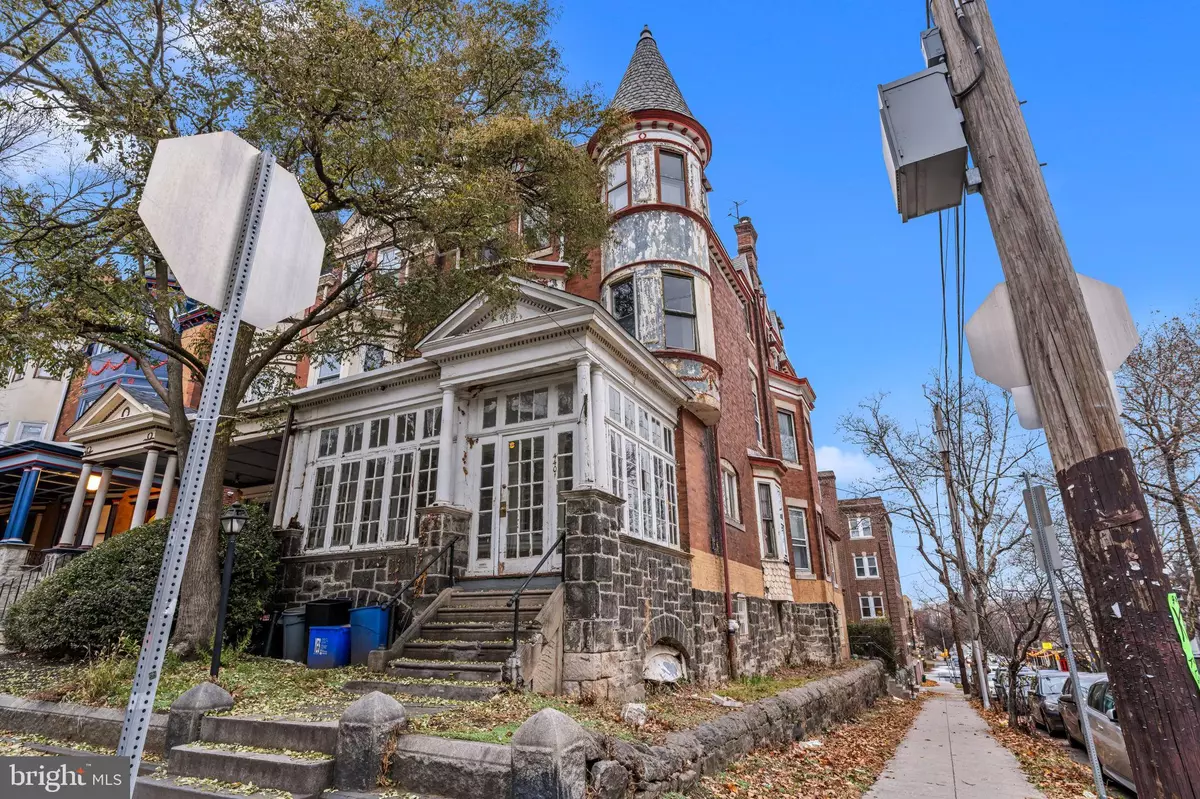 Philadelphia, PA 19104,4401 PINE ST