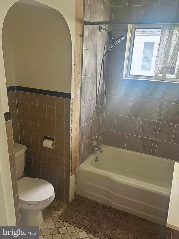 Bellmawr, NJ 08031,447 2ND AVE