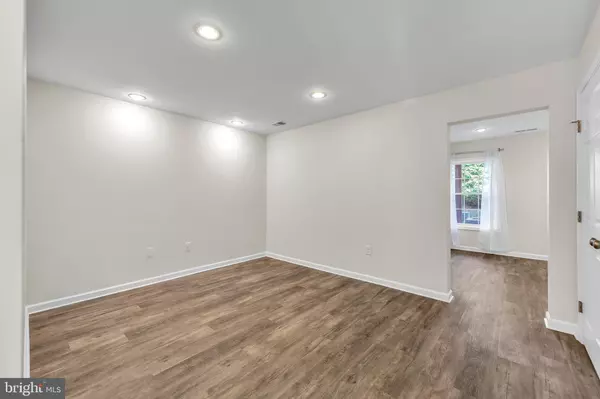 Chantilly, VA 20151,4627 DEERWATCH DR