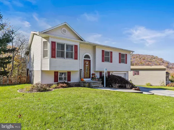 Mount Holly Springs, PA 17065,18 YANKEE DRIVE
