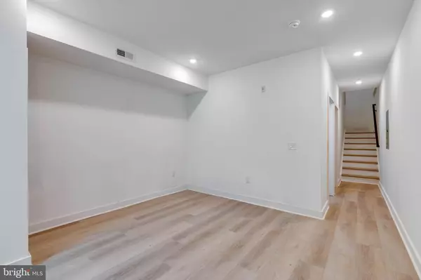 Philadelphia, PA 19104,3962 PARRISH ST #1