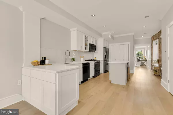 Washington, DC 20001,1735 1ST ST NW #2