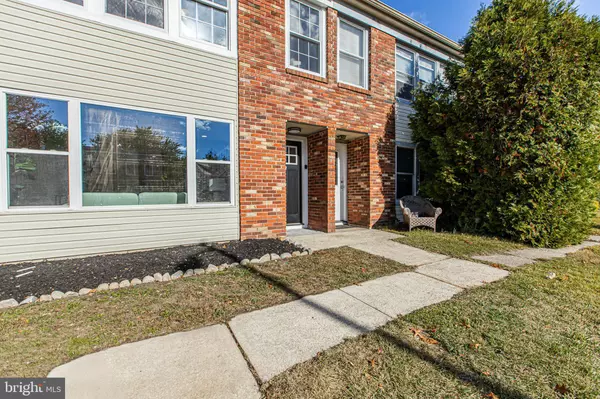 Sewell, NJ 08080,4 CORVAS CT