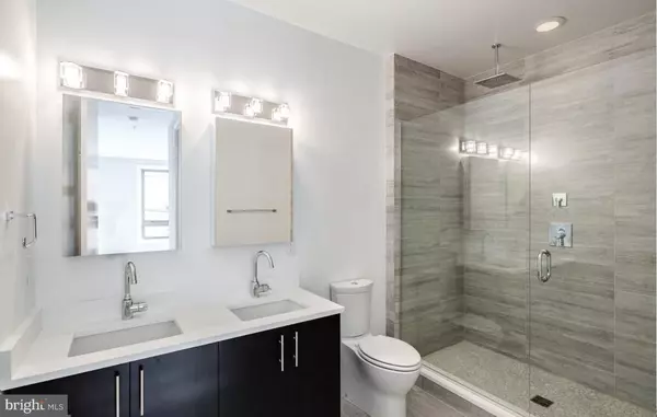 Philadelphia, PA 19123,250 POPLAR ST