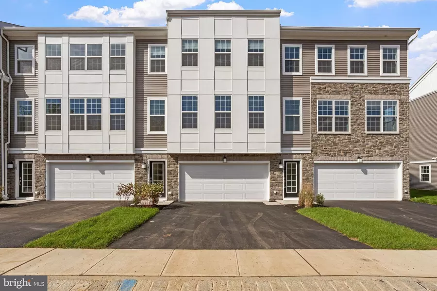 142 ADA HIGHTOWER AVE, Pennington, NJ 08534