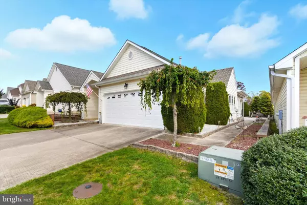 Manahawkin, NJ 08050,53 LOOKOUT DR