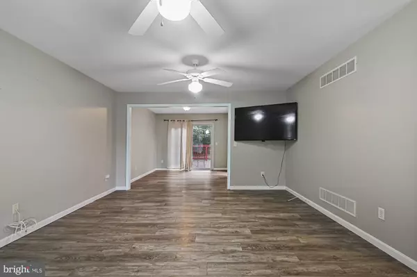 Dover, DE 19904,176 TALL TREE LN