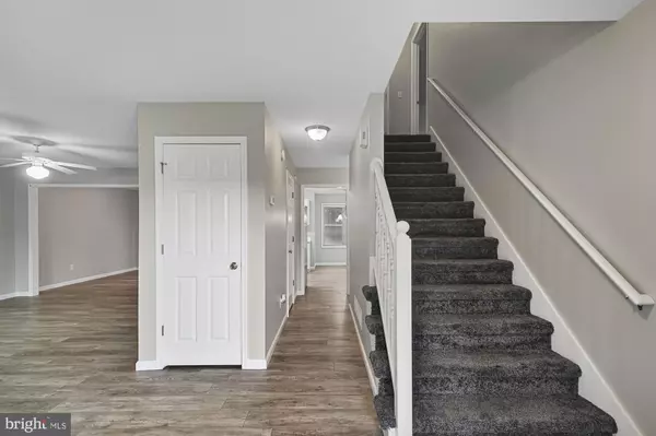 Dover, DE 19904,176 TALL TREE LN