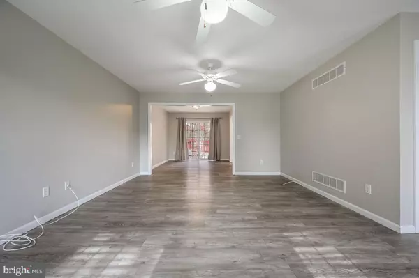 Dover, DE 19904,176 TALL TREE LN