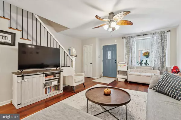 Philadelphia, PA 19128,416 HERMIT ST