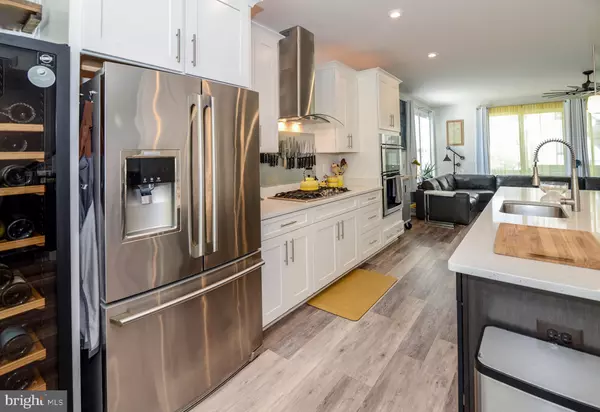 Reston, VA 20190,12028 N SHORE DR