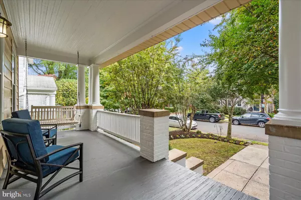 Washington, DC 20015,3939 LIVINGSTON ST NW