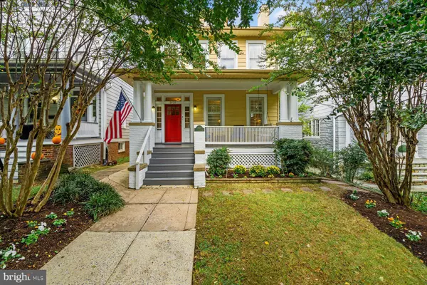 Washington, DC 20015,3939 LIVINGSTON ST NW