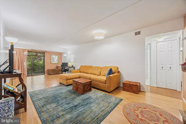 Philadelphia, PA 19128,261 SHAWMONT AVE #D