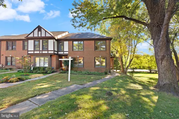 Lutherville Timonium, MD 21093,9 DICKENS SQ