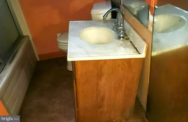 Baltimore, MD 21206,5613 MORAVIA RD