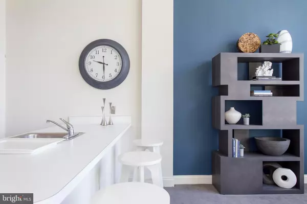 Philadelphia, PA 19103,2121-41 MARKET ST #522