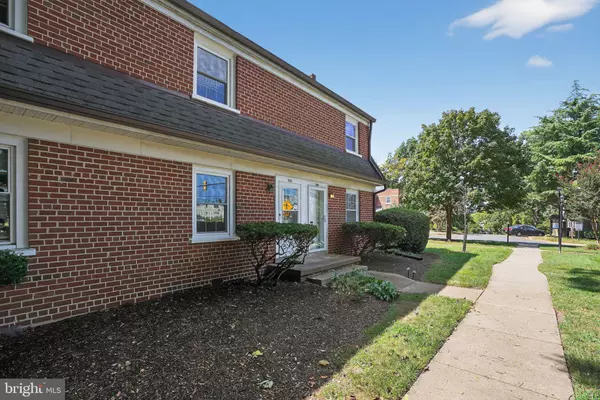 Silver Spring, MD 20910,1704 E WEST HWY #1704