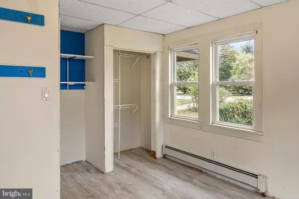 Vineland, NJ 08360,733 W FOREST GROVE RD