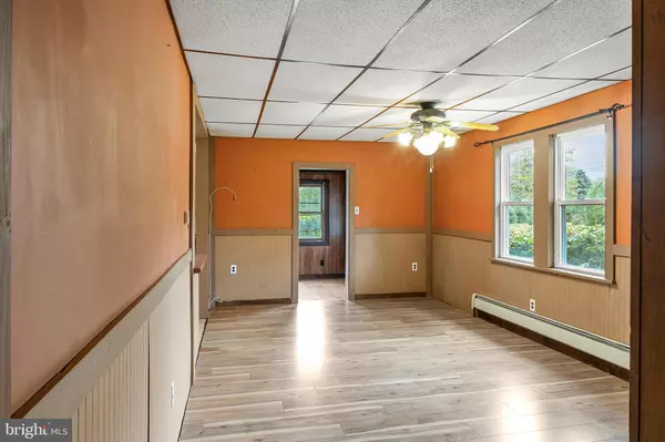 Vineland, NJ 08360,733 W FOREST GROVE RD