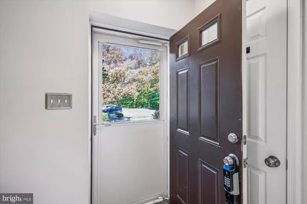 Columbia, MD 21045,9083 LAMBSKIN LN