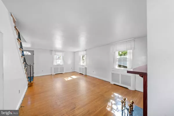 Broomall, PA 19008,126 1ST AVE