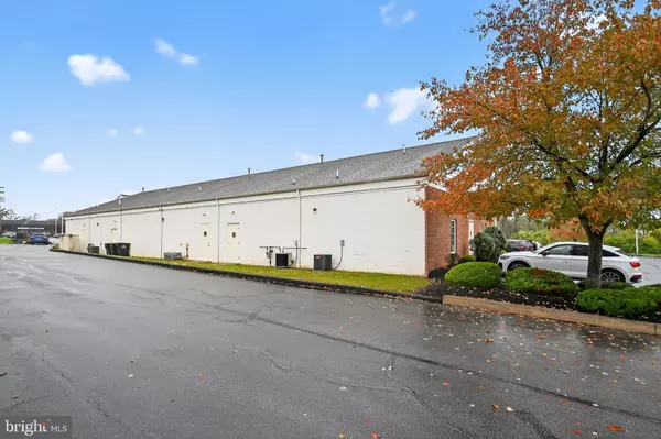Reading, PA 19607,1829 NEW HOLLAND RD