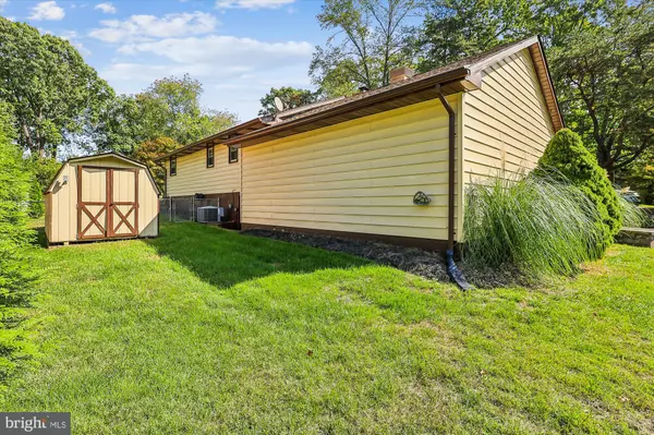 Annapolis, MD 21403,98 PINE DR