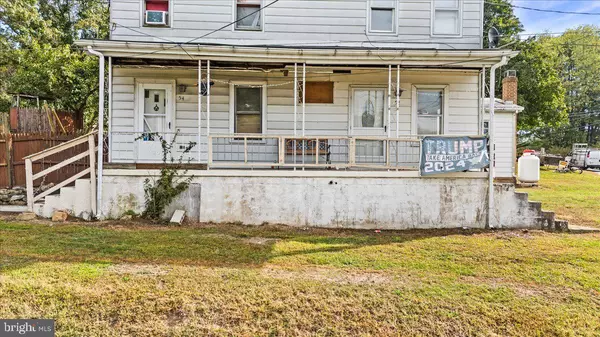 52 DIAMOND ST, Pottsville, PA 17901