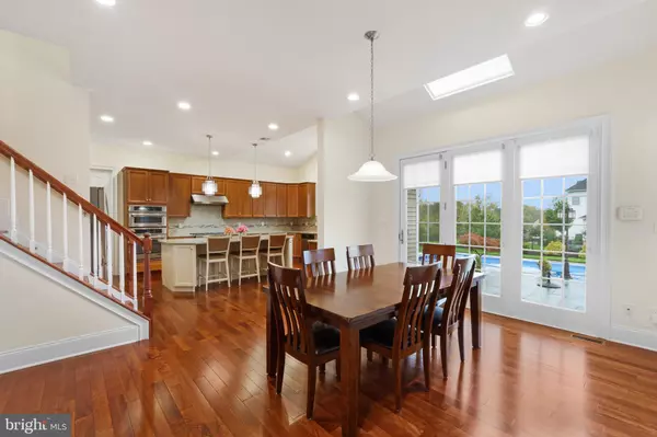 Somerville, NJ 08876,2 ECKLES DR