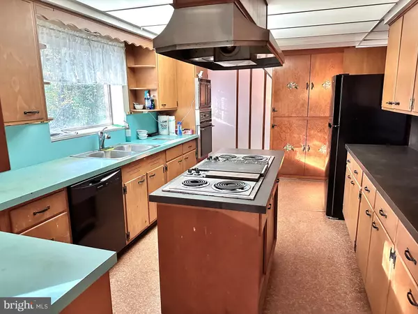 Springfield, VA 22150,7230 LACKAWANNA DR