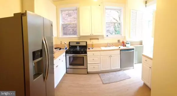 Washington, DC 20001,922 O ST NW #1