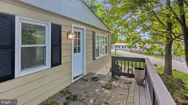 High Bridge, NJ 08829,9 GREENWICH DR