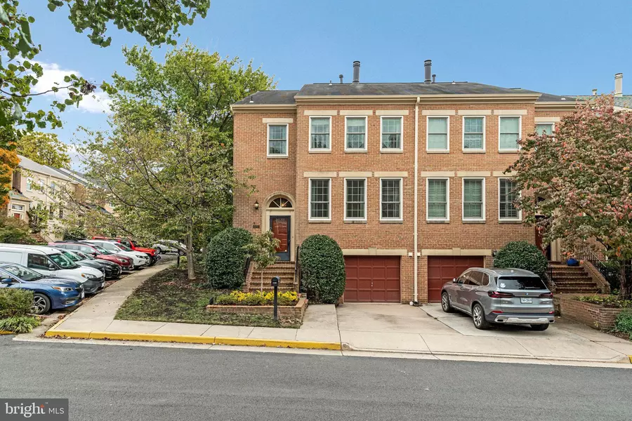 1448 MCLEAN MEWS CT, Mclean, VA 22101