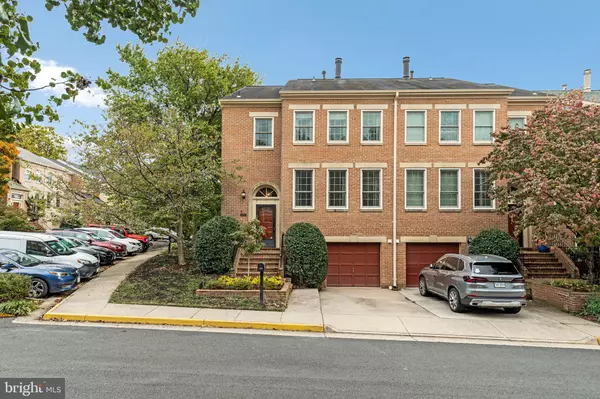 Mclean, VA 22101,1448 MCLEAN MEWS CT