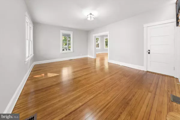 Silver Spring, MD 20910,10220 CAPITOL VIEW AVE