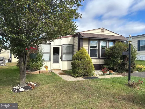 155 HILLSIDE CT, North Wales, PA 19454