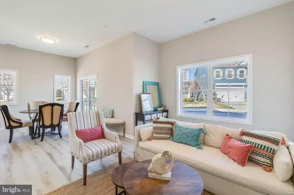 Ocean View, DE 19970,2 BOWERS DR #105