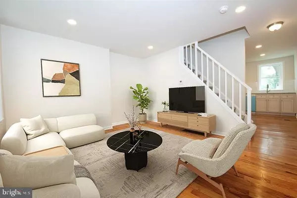 102 BROOKFIELD TER, Ardmore, PA 19003